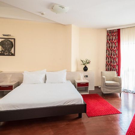 Pelister Skopje Bed & Breakfast Phòng bức ảnh