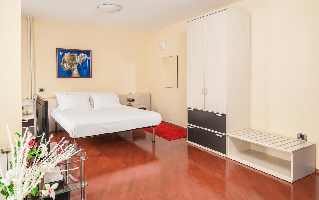 Pelister Skopje Bed & Breakfast Phòng bức ảnh