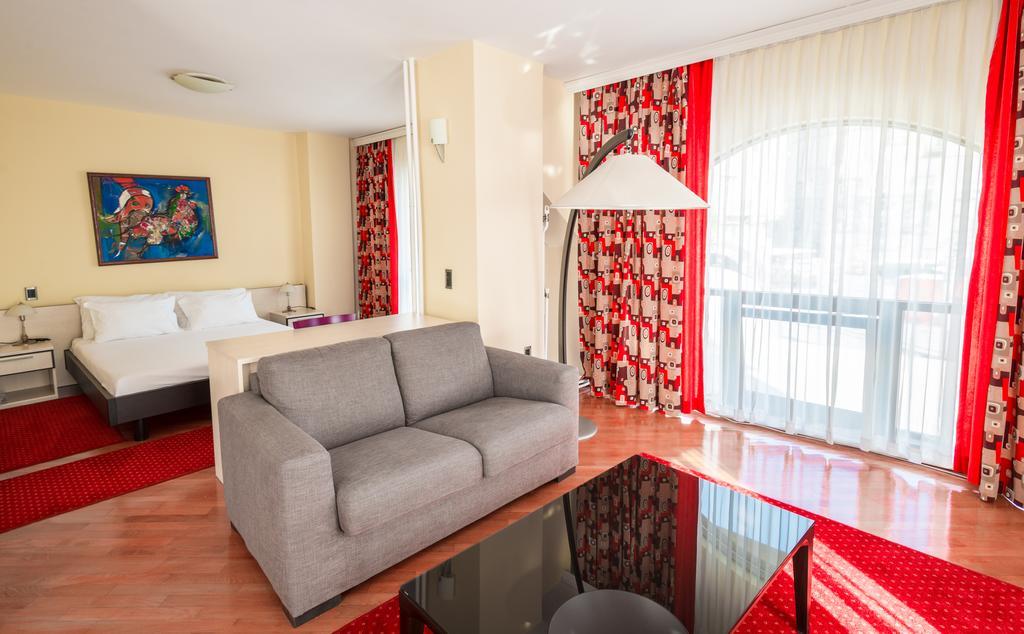 Pelister Skopje Bed & Breakfast Phòng bức ảnh